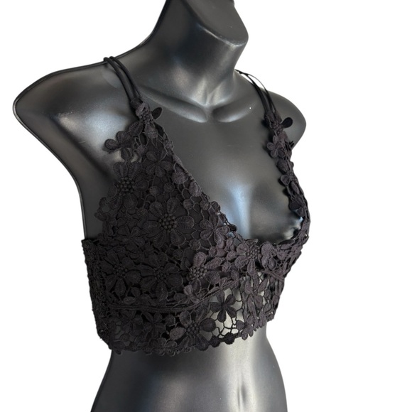 Free People Intimately Black Floral Lace Crop Top bralette Miss Dazie sz M NWT - Picture 11 of 14